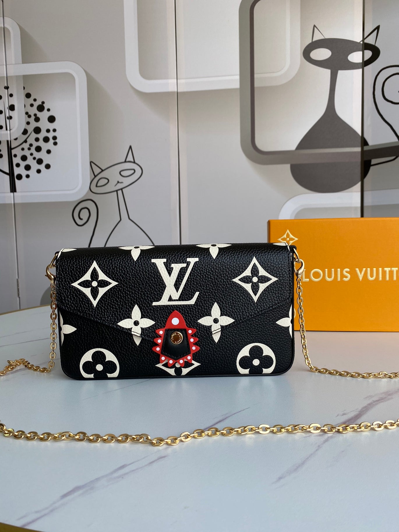 ルイ・ヴィトンエバクラッチチェーンクロスバック クラッチバッグ(レディース) | CHARLES & KEITH (チャールズ