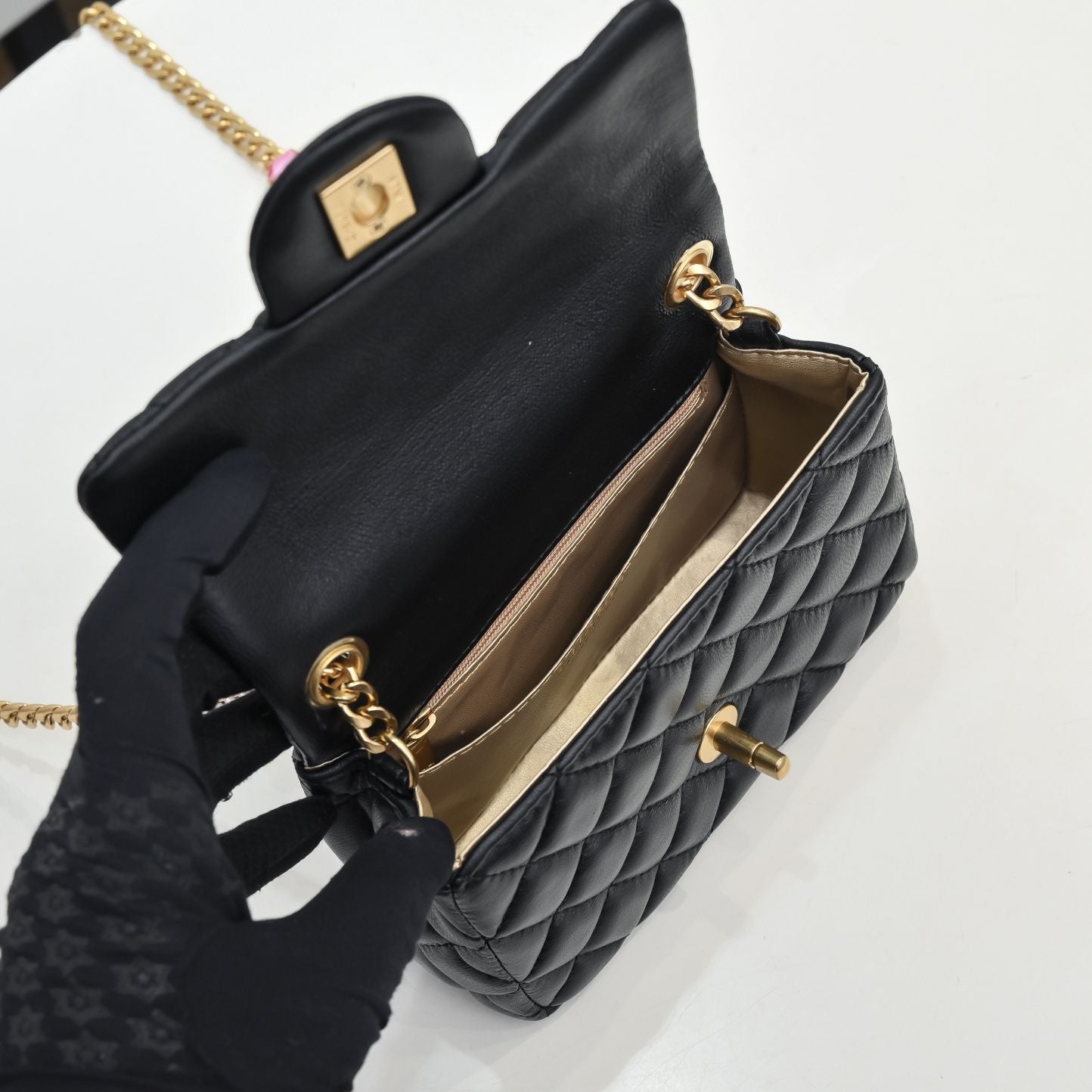 Code:CLB0024