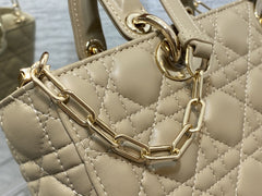 Code:DRB0077