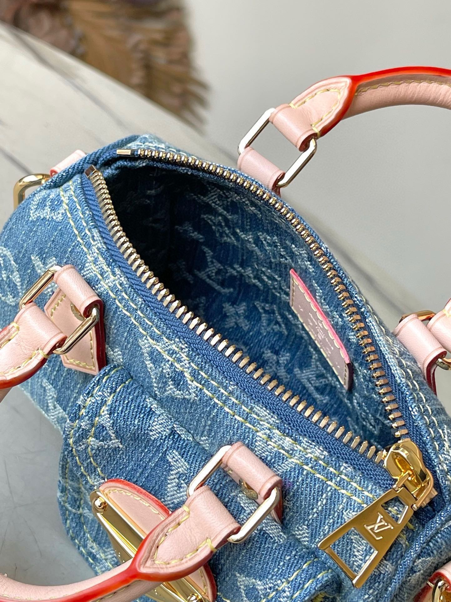 Code:LVB0077
